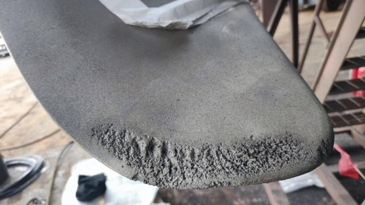 Daño en el borde una pala por cavitación