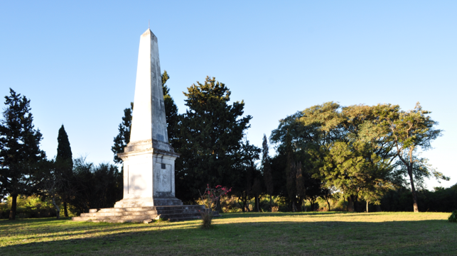 Obelisco Juan Díaz de Solís, Punta Gorda